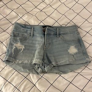 Holister Womans size 1 low rise shorts